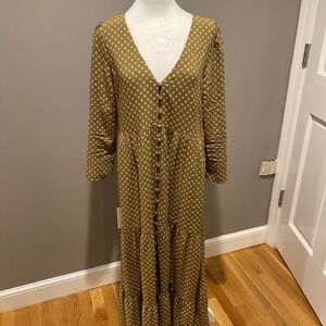 Madewell v-neck tiered button front midi dress